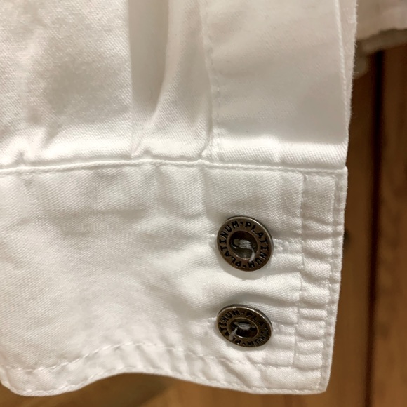 Chicos Platinum ladies oversized White Button-Up Shirt, size XL, bust 48” - Picture 6 of 7